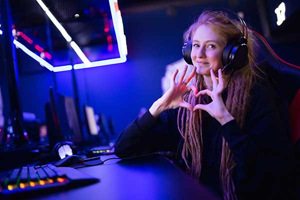 girl at computer